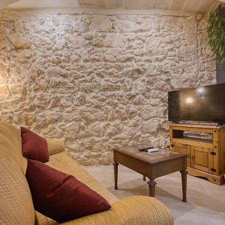 Beautiful Traditional House In Amus1-1 Hébergement de vacances