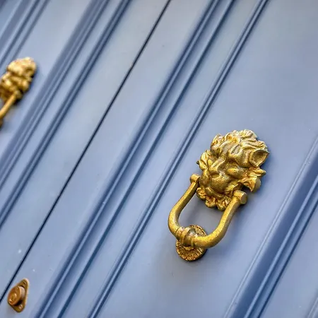 Beautiful Traditional House In Amus1-1
